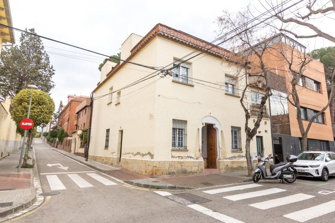 Especial y única casa en el Eixample de Sant Cugat - foto 3