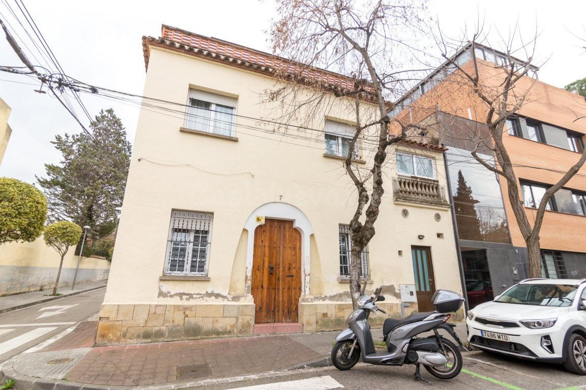 Especial y única casa en el Eixample de Sant Cugat - foto 4
