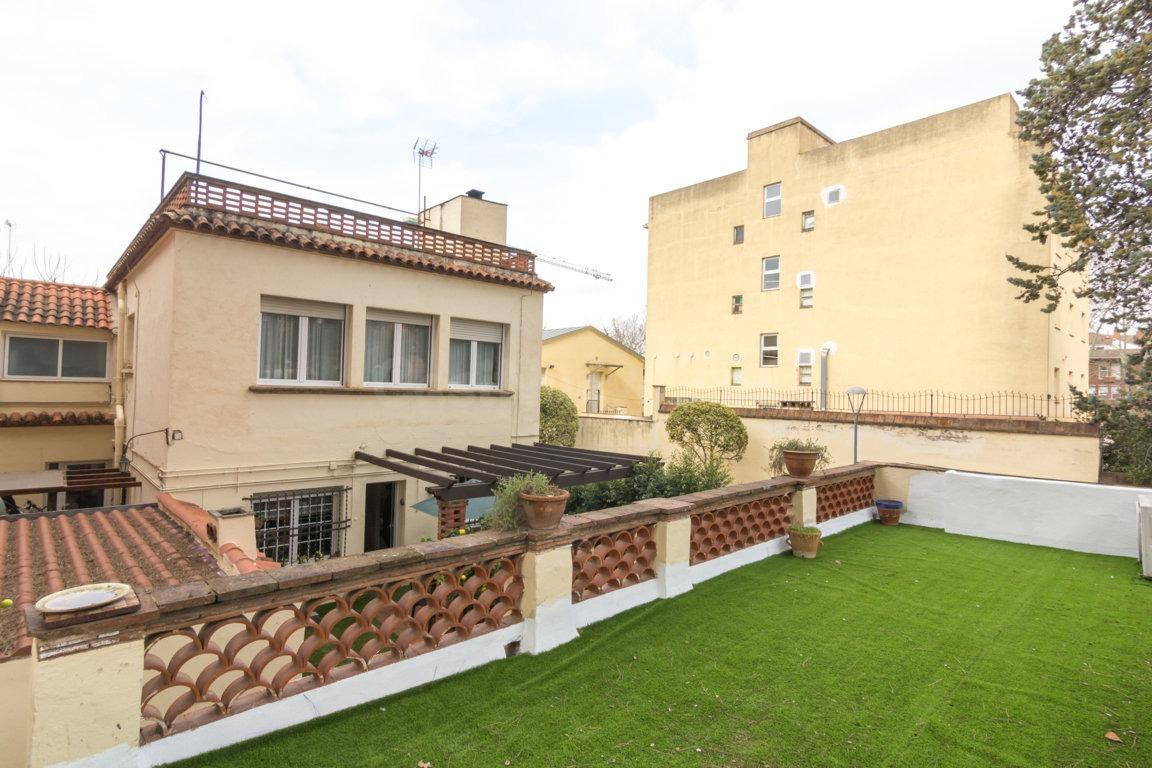 Especial y única casa en el Eixample de Sant Cugat - foto 5