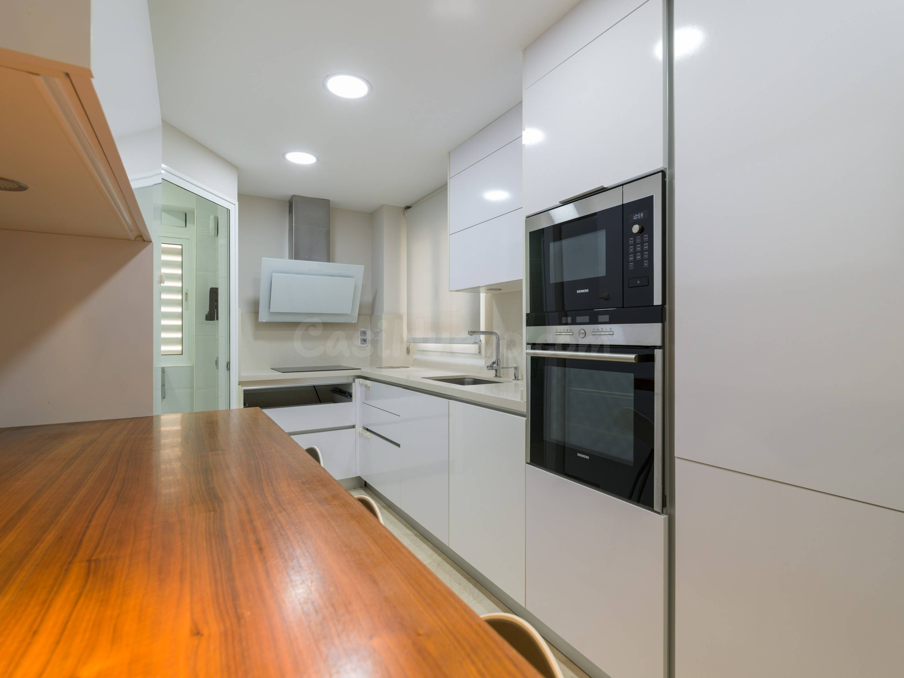 Magnífico piso moderno en alquiler con piscina - foto 3