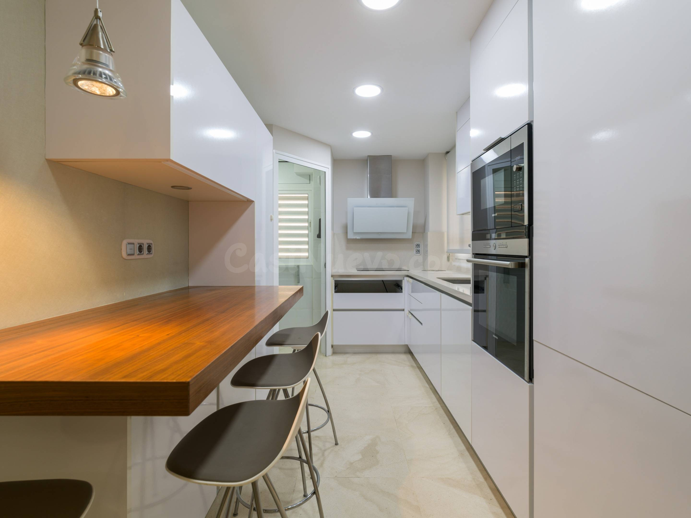 Magnífico piso moderno en alquiler con piscina - foto 4