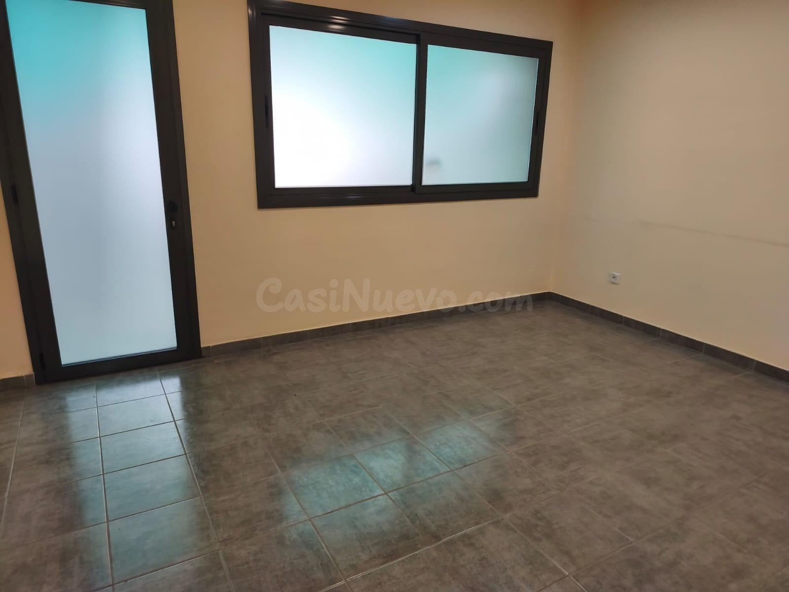 Local comercial céntrico - foto 5