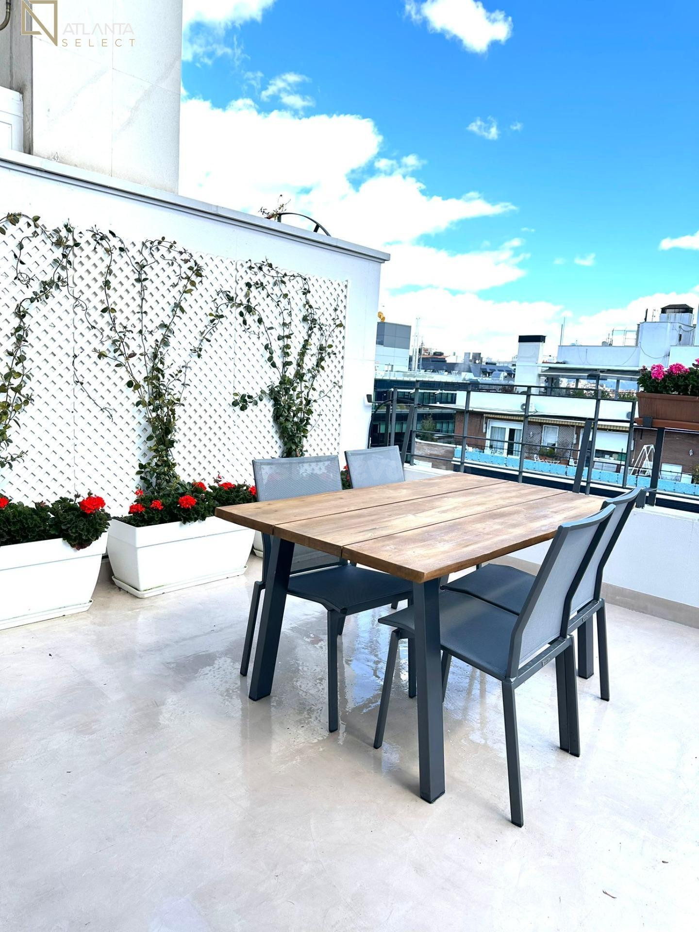 ESPECTACULAR ATICO CON TERRAZA DE 100M2 REFORMADO A ESTRENAR - foto 2