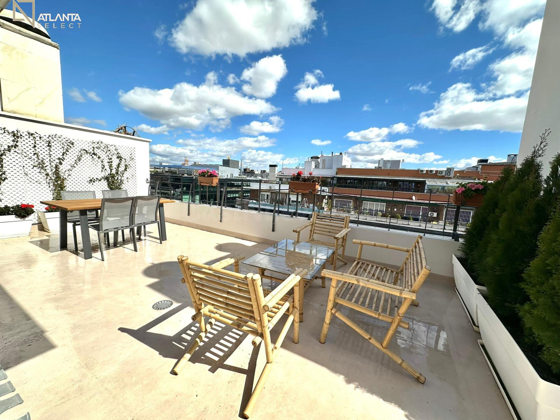 ESPECTACULAR ATICO CON TERRAZA DE 100M2 REFORMADO A ESTRENAR - foto 5