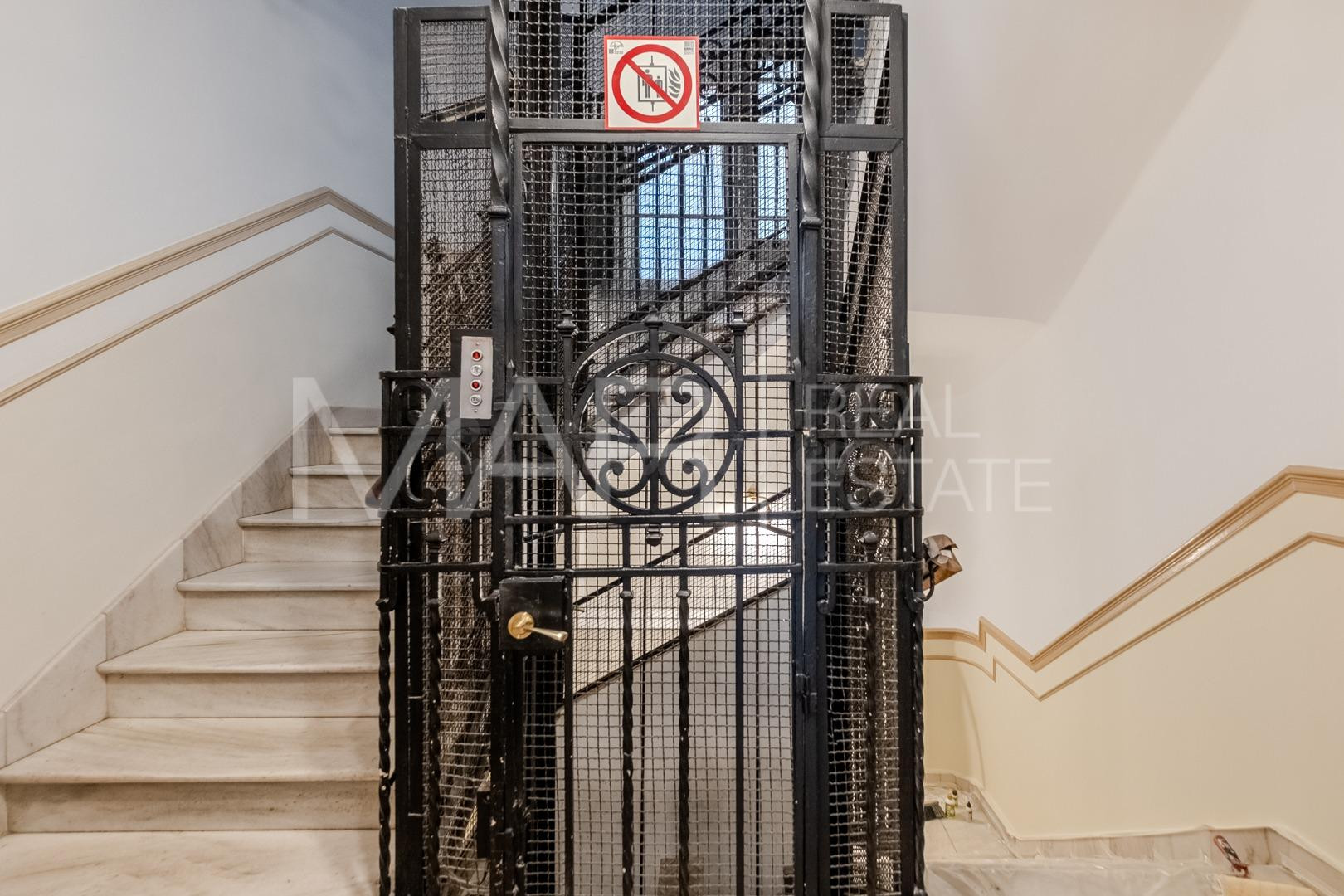 Vivienda semisótano con carácter en la calle Ayala
