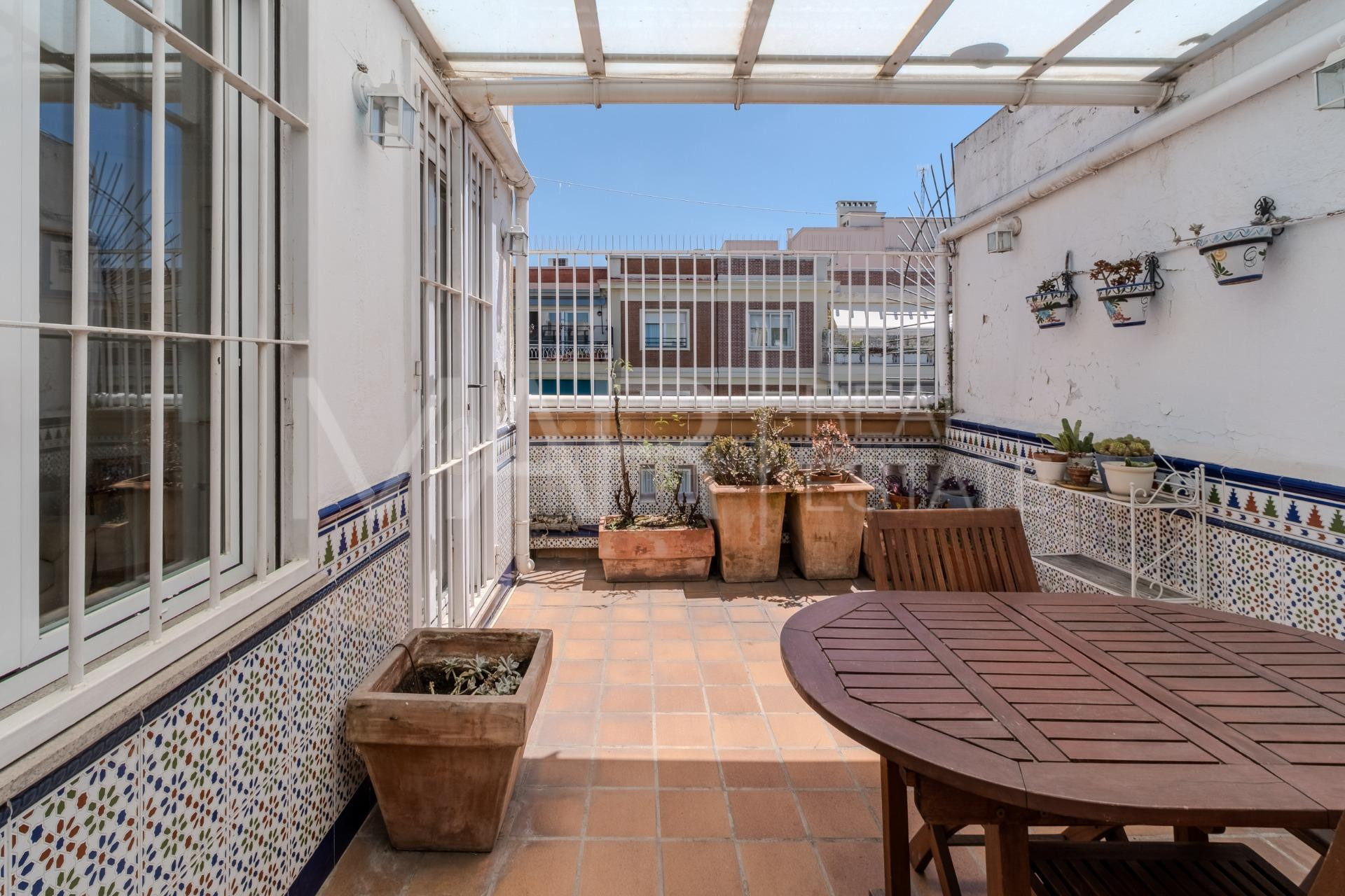 Ático con terraza en Chamberí