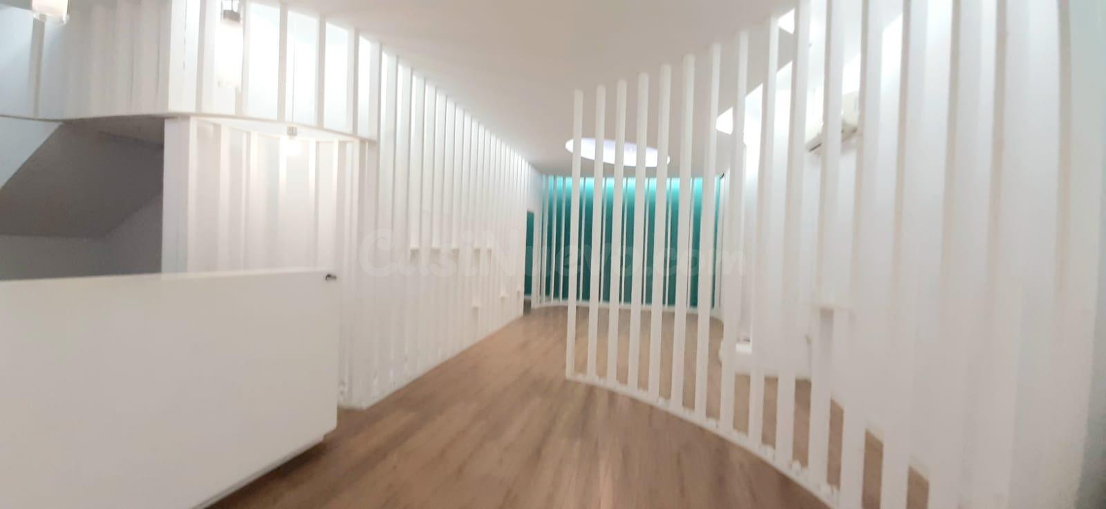 Local comercial amplio y versátil en zona estratégica con al