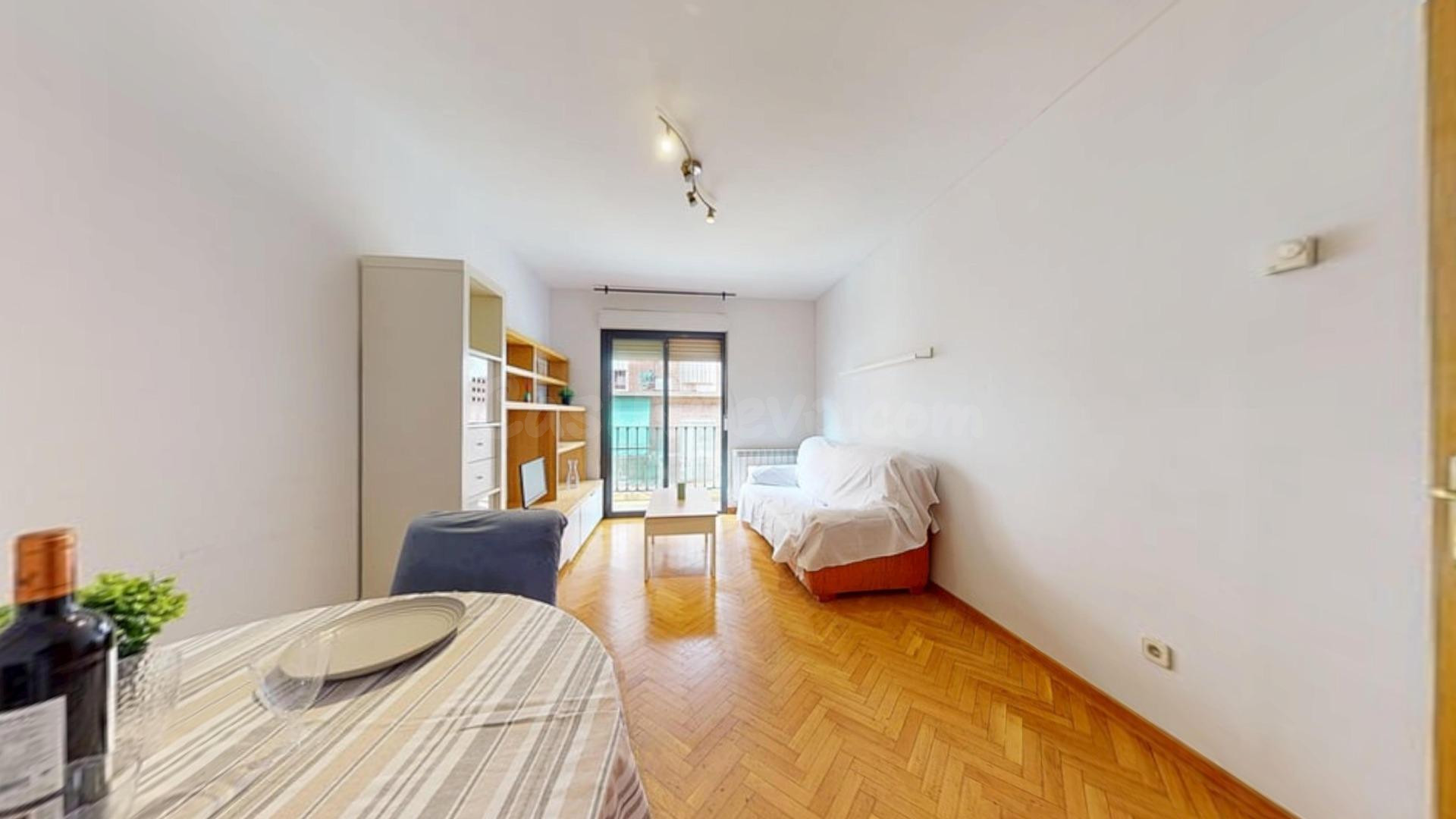 PUENTE DE VALLECAS APARTAMENTO SEMINUEVO