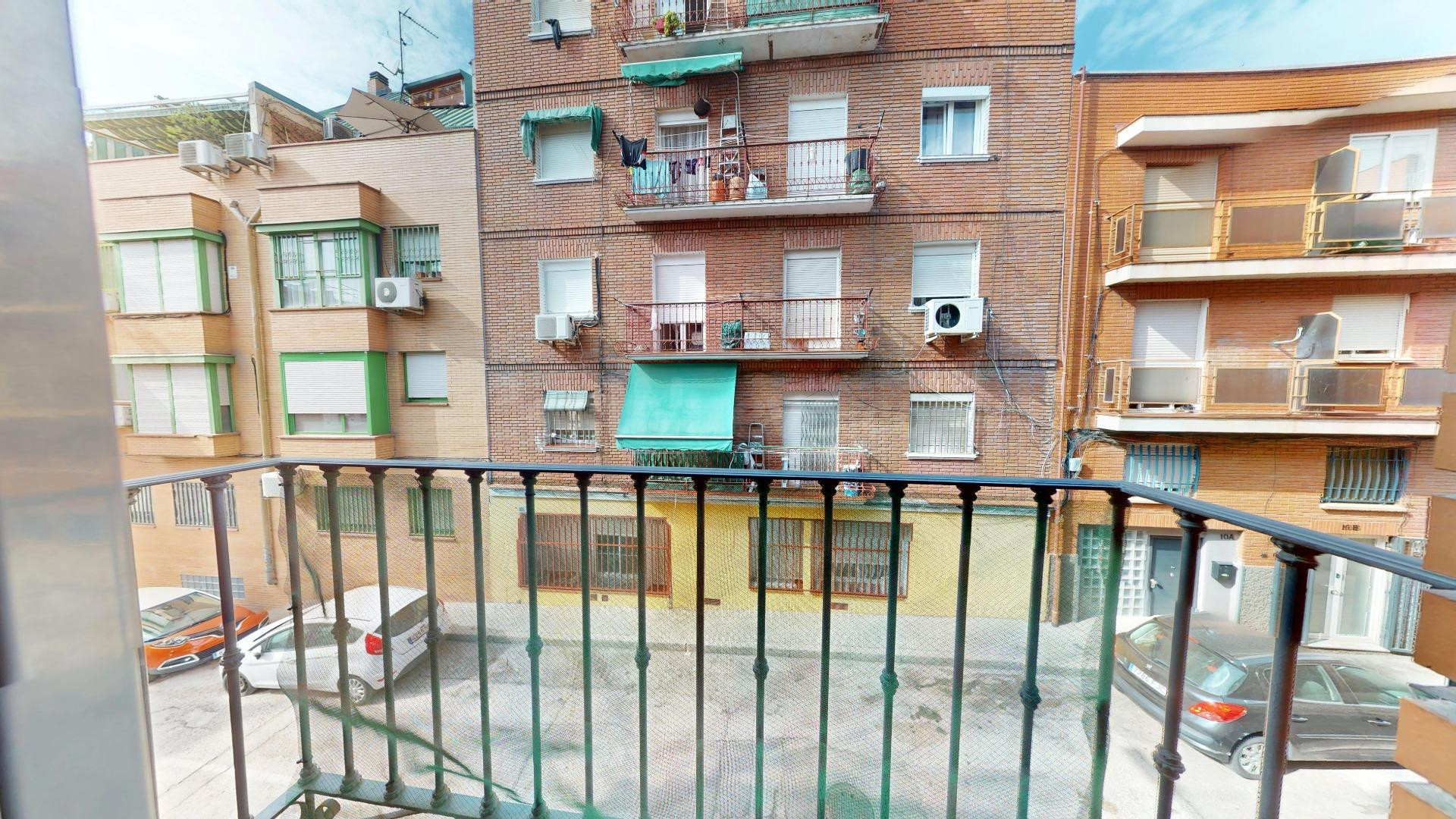 PUENTE DE VALLECAS APARTAMENTO SEMINUEVO - foto 4