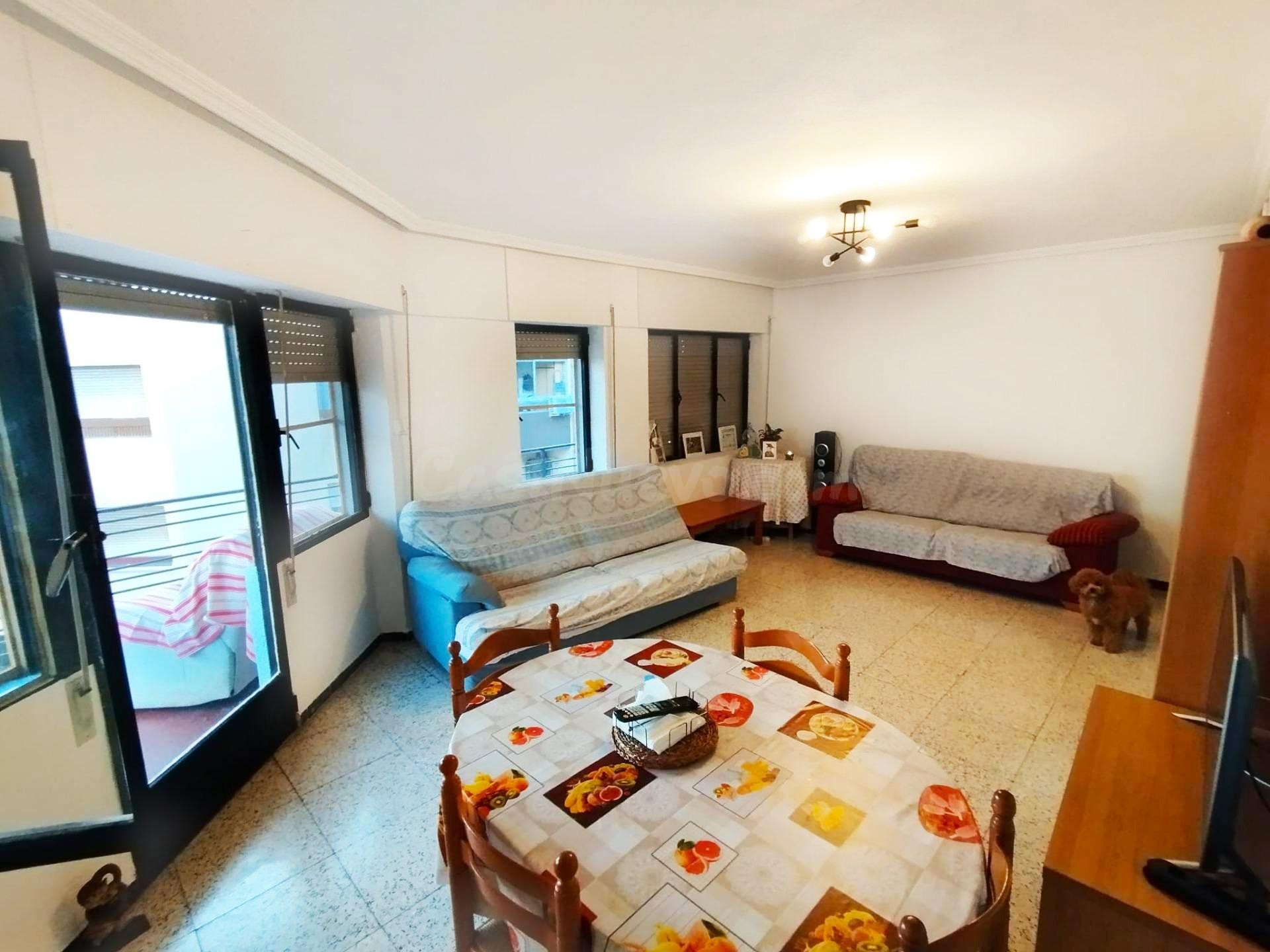 Piso amplio en San Blas – 4 habitaciones con terraza y balcó - foto 4