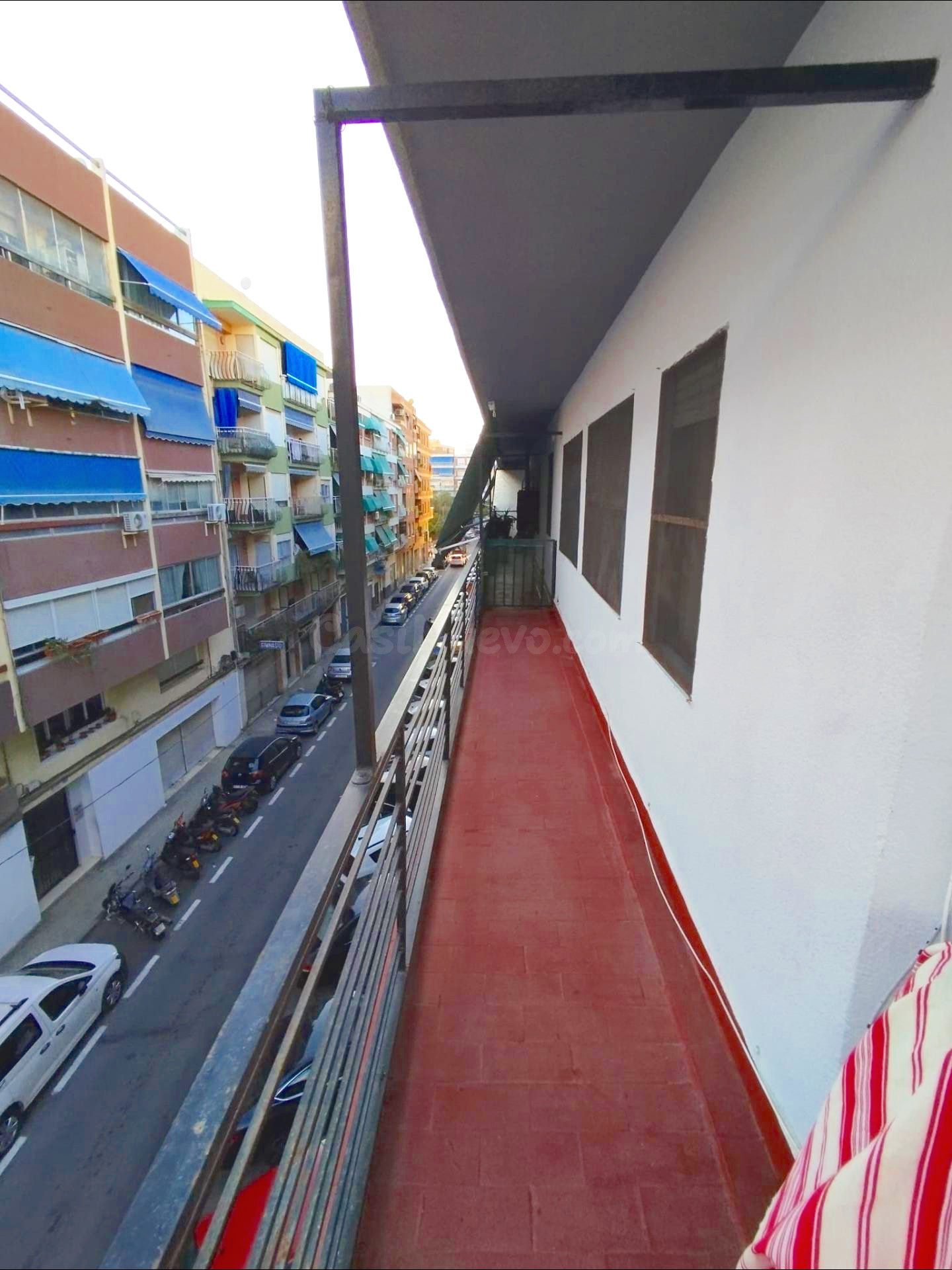 Piso amplio en San Blas – 4 habitaciones con terraza y balcó - foto 5