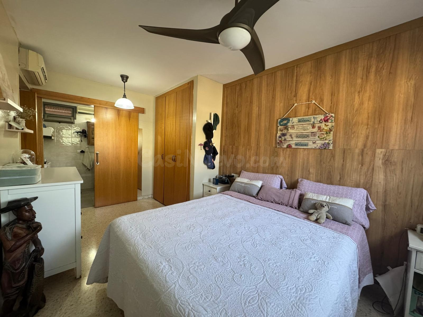 Piso VPO en Chapín con garaje doble, trastero y vivienda adaptada.