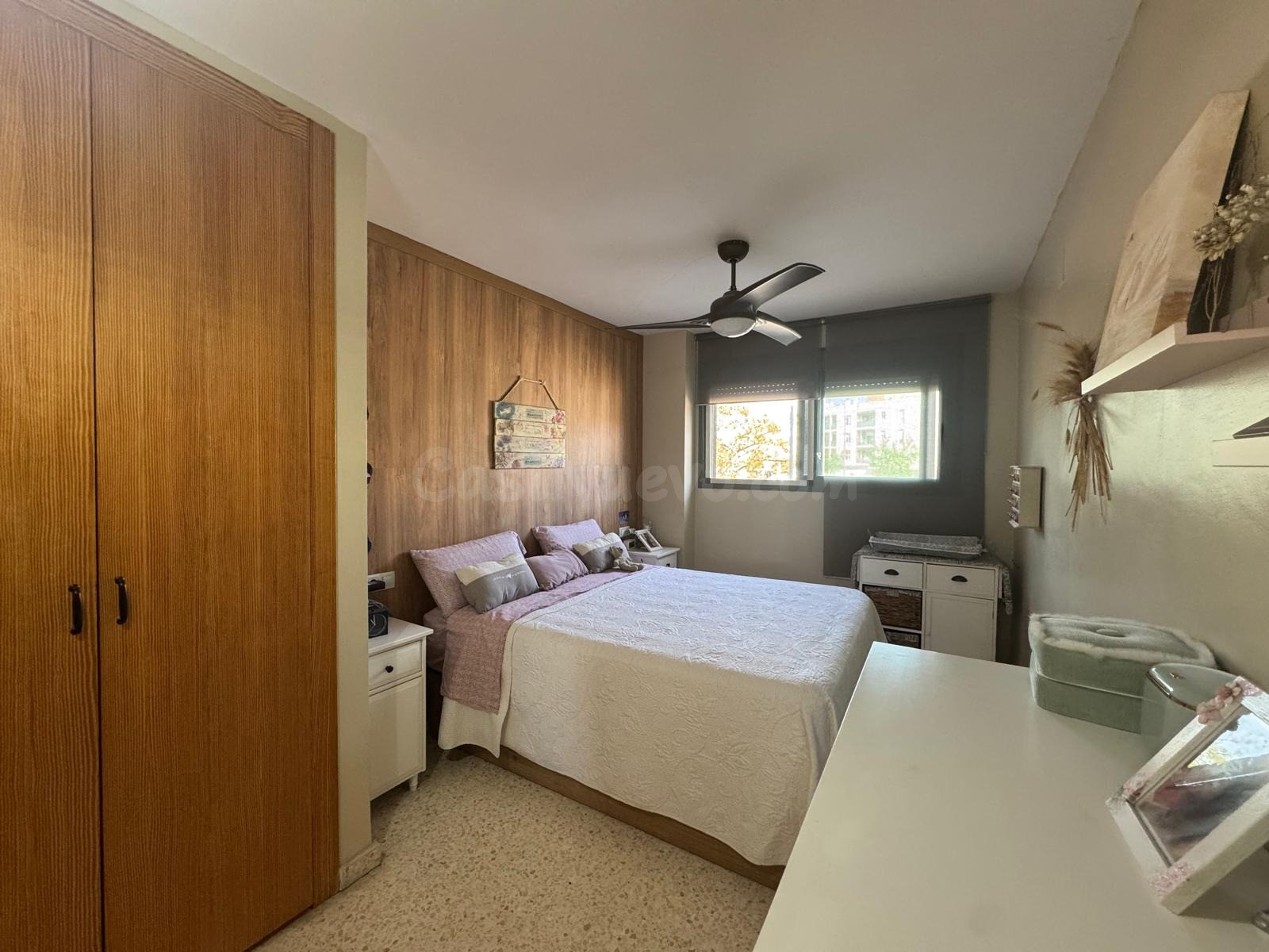 Piso VPO en Chapín con garaje doble, trastero y vivienda adaptada. - foto 2