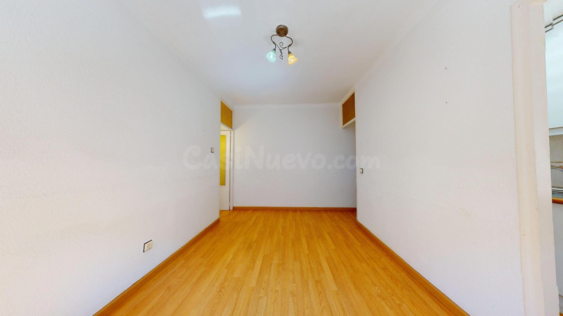 PISO DE 3 DORMITORIOS EN VALLECAS CON ASCENSOR - foto 3