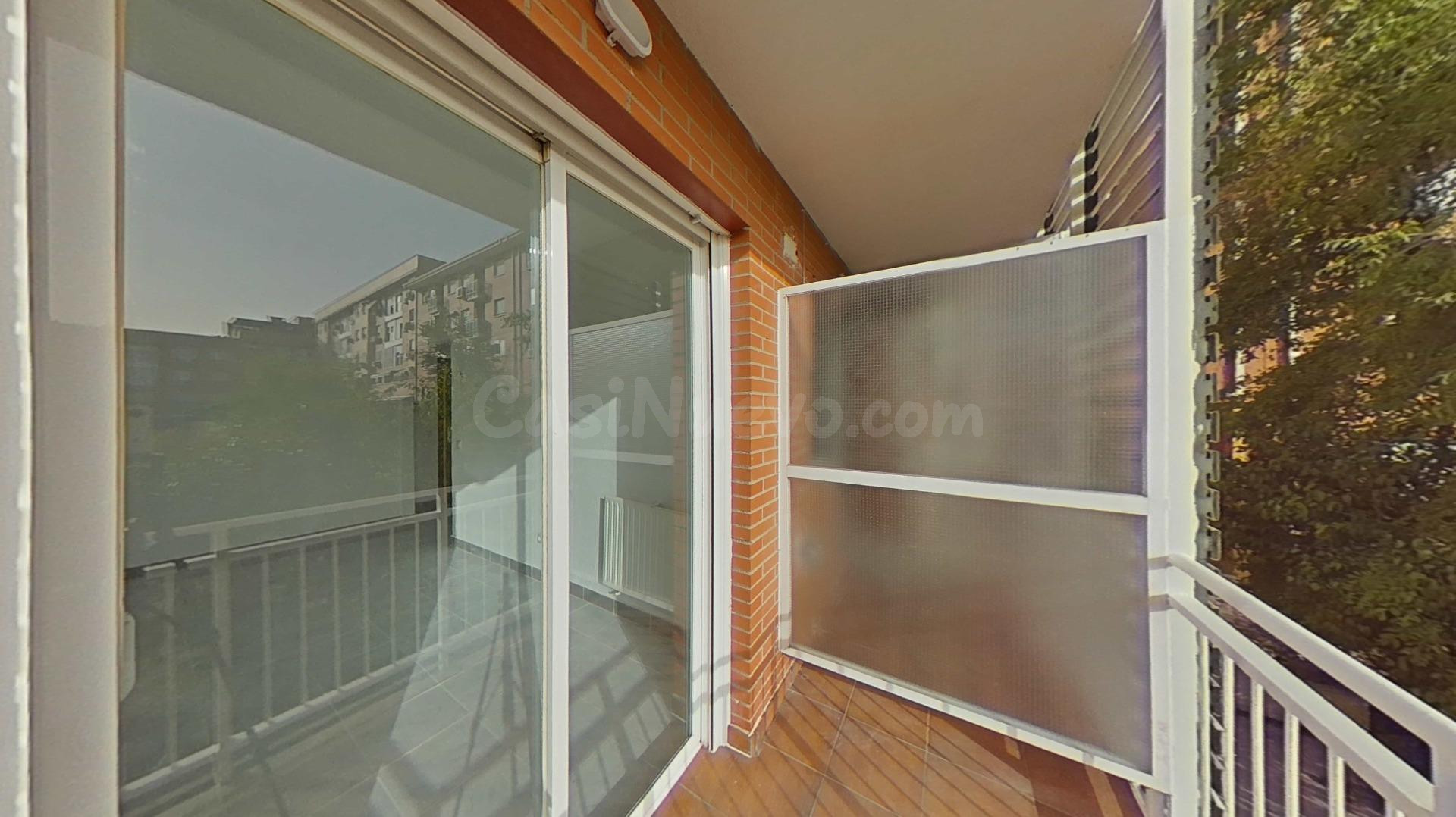 Elegante Piso Alquilado en Parla - Zona Las Américas por 201 - foto 2
