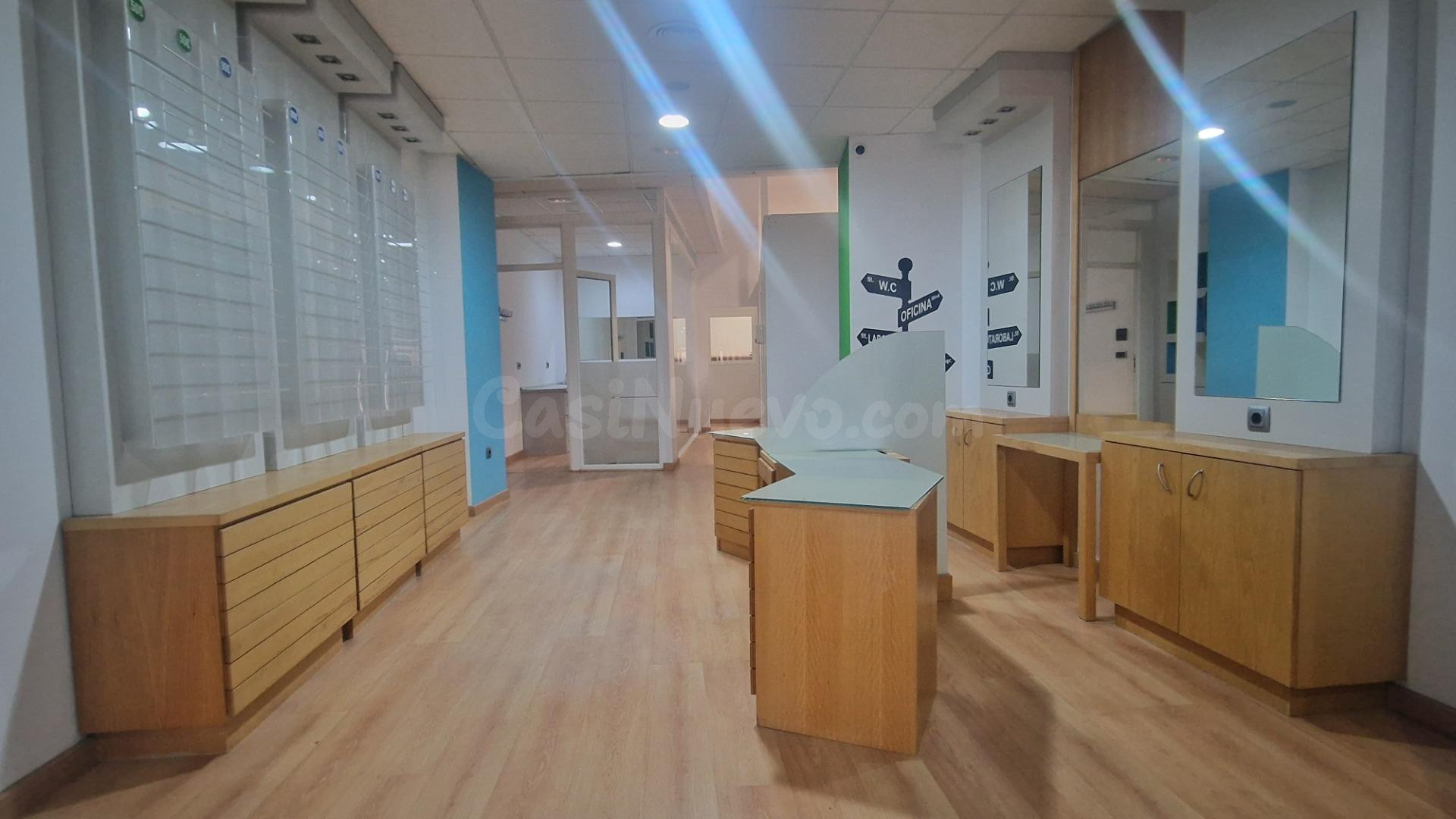 Amplio local comercial en alquiler y venta en pleno centro d - foto 3