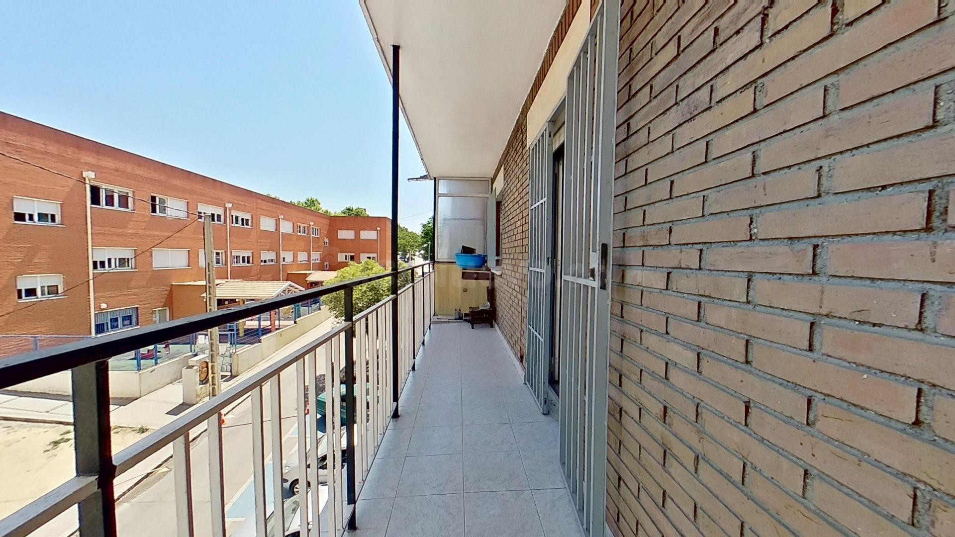 ¡Oportunidad Única en Madrid! Piso con Terraza ✨ - foto 4