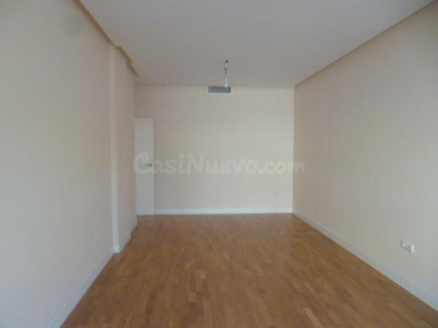 Piso de alquiler de 3 dormitorios junto al centro y Plaza del Caballo - foto 2