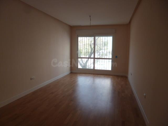 Piso de alquiler de 3 dormitorios junto al centro y Plaza del Caballo - foto 4