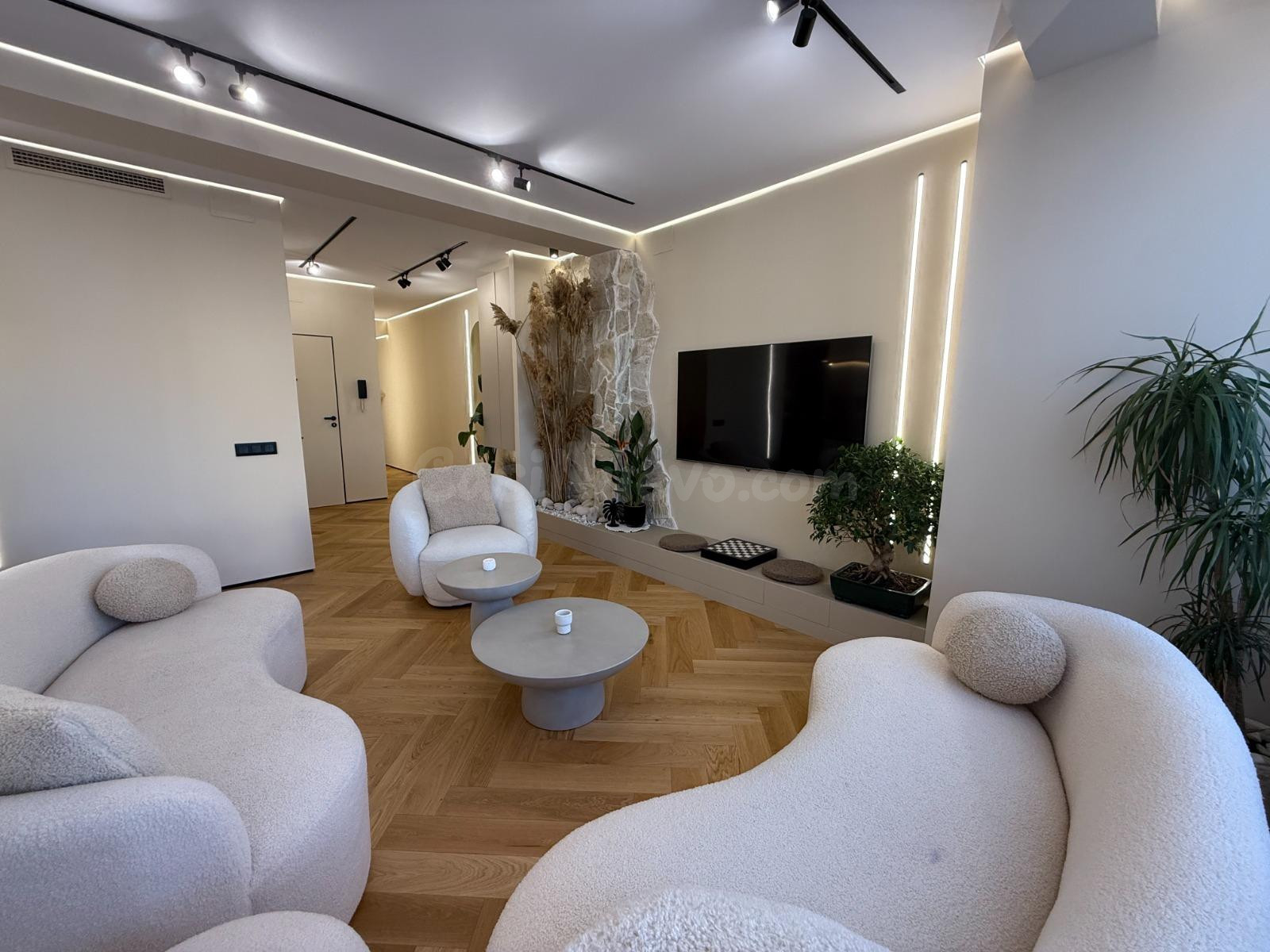 Exclusiva vivienda de diseño en el centro de Alicante con te - foto 2