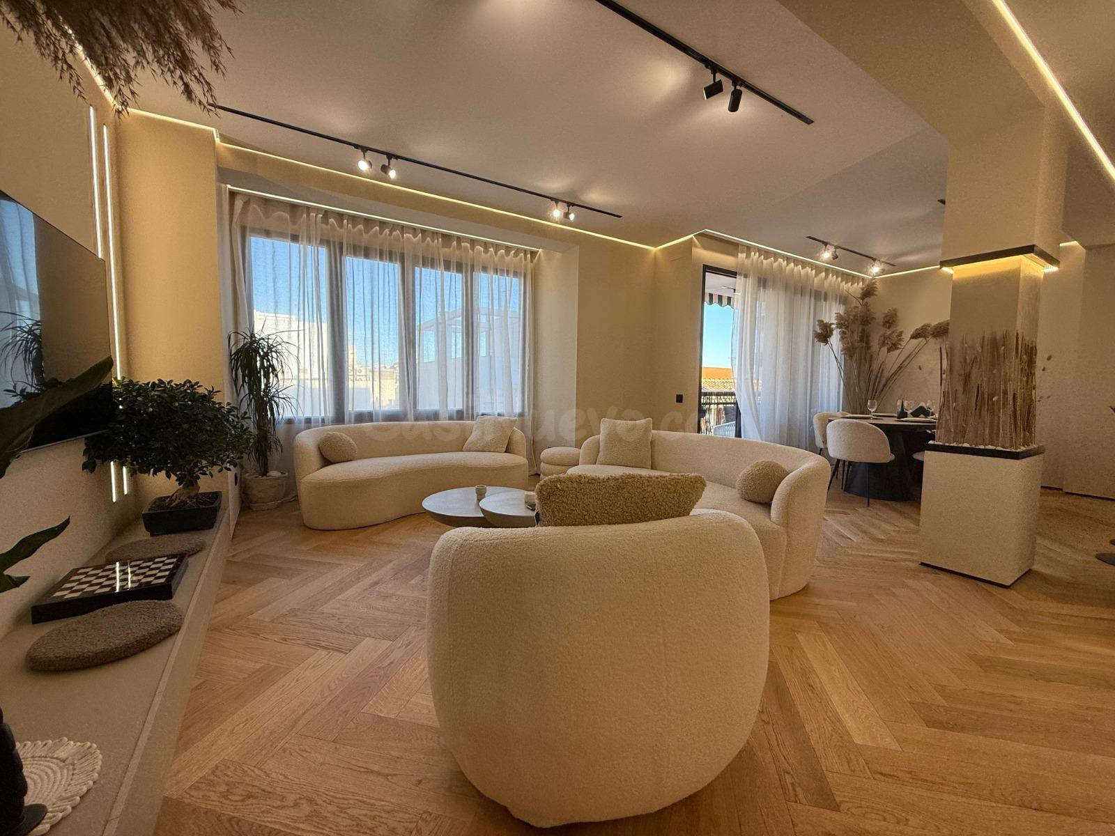 Exclusiva vivienda de diseño en el centro de Alicante con te - foto 3