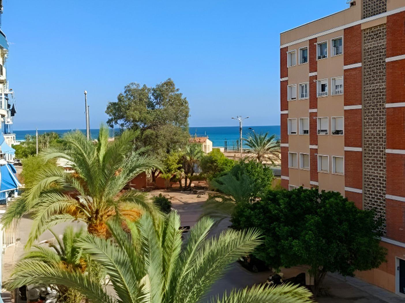 Piso reformado 2 hab. listo para entrar en Alicante – Centro