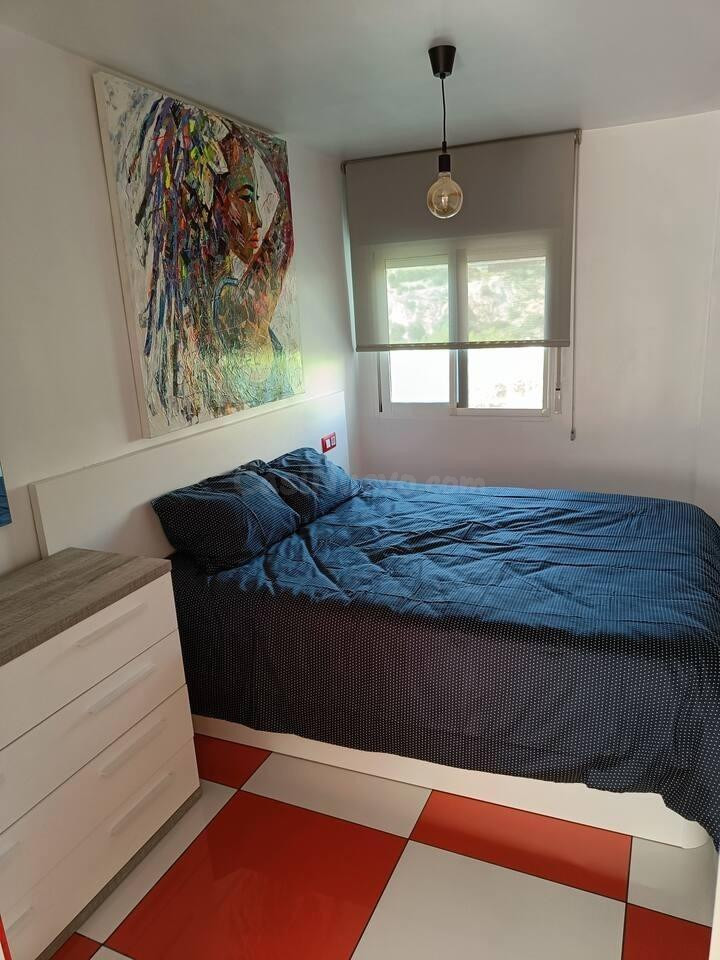 Piso reformado 2 hab. listo para entrar en Alicante – Centro - foto 3