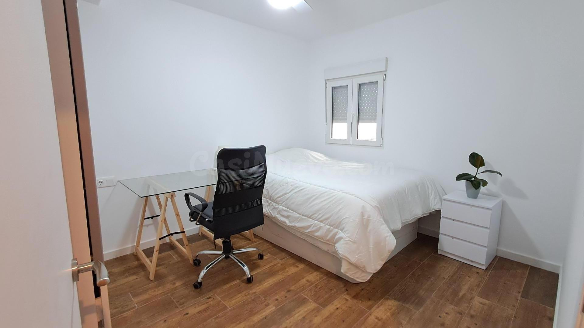 Piso amplio reformado en planta baja de 3 dormitorios con So - foto 5