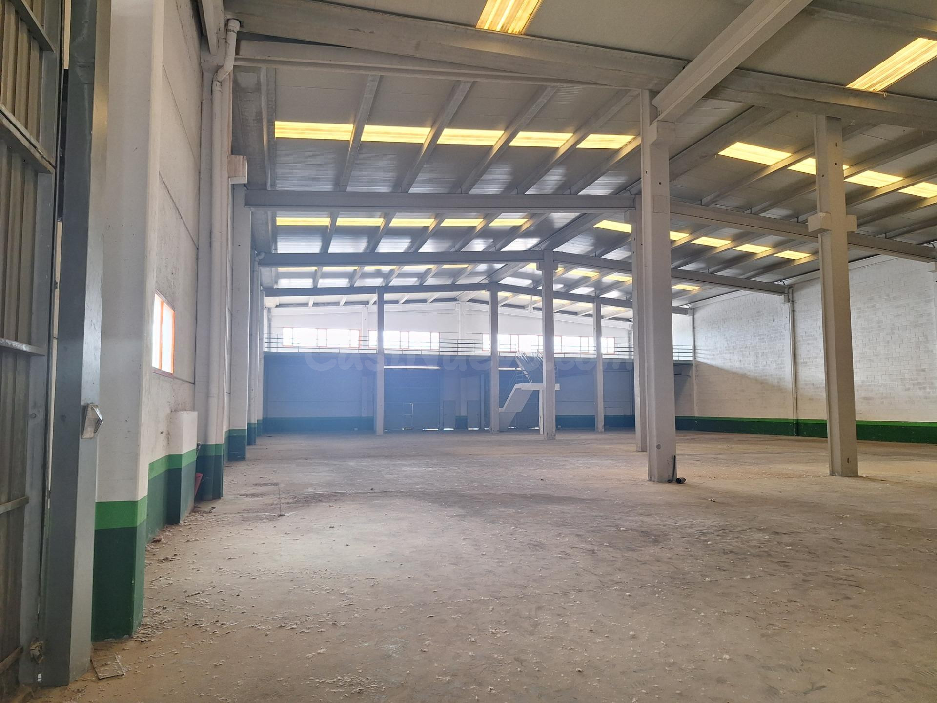 A la venta conjunto de cuatro naves industriales en Empresar - foto 4