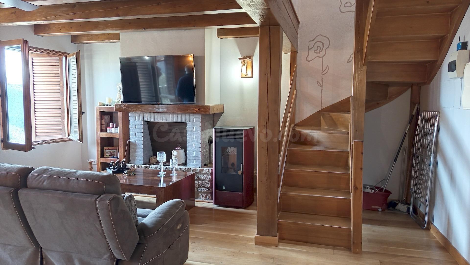 Dúplex con encanto en Roda de Isábena – piedra, madera y vis - foto 5