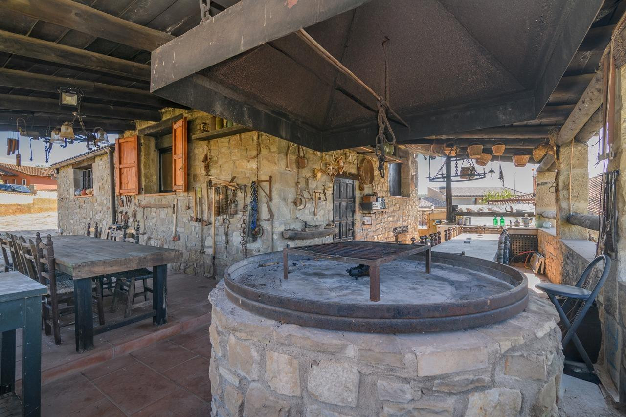 Canet de Fals: casa de piedra en planta baja con amplio porc - foto 3