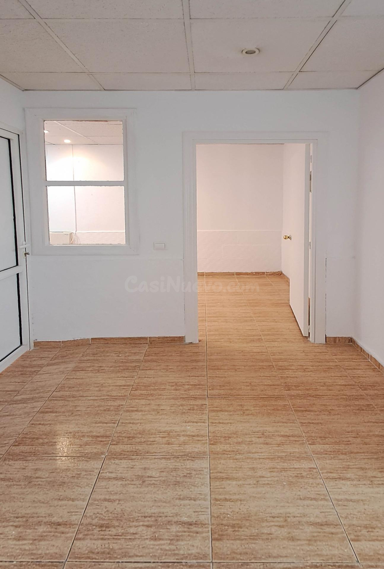 Amplio Local Comercial de Alquiler en San Blas, Alicante - I - foto 4