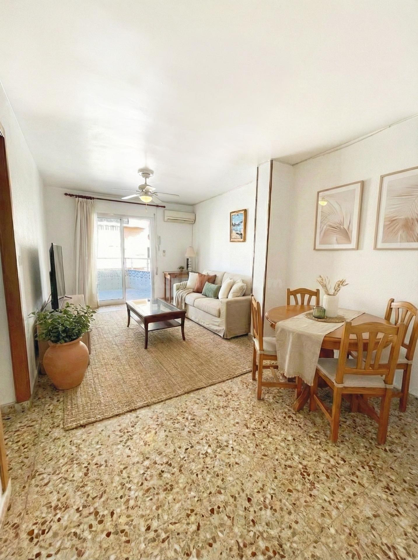 Piso en venta en Torrevieja centro cerca de la playa | 4 dor - foto 5