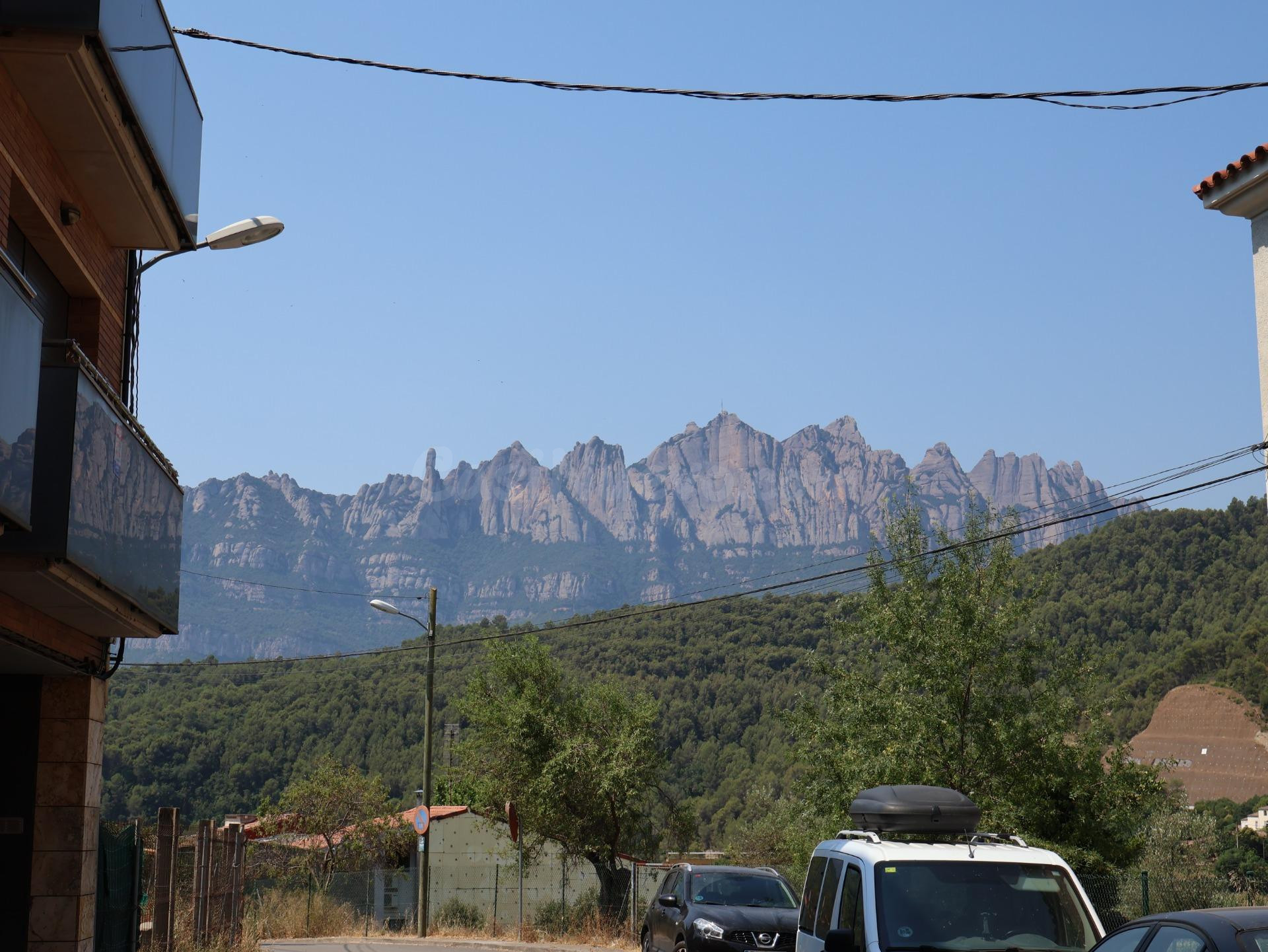 UNIFAMILIAR ADOSADA EN VENTA EN CASTELLBELL I EL VILAR