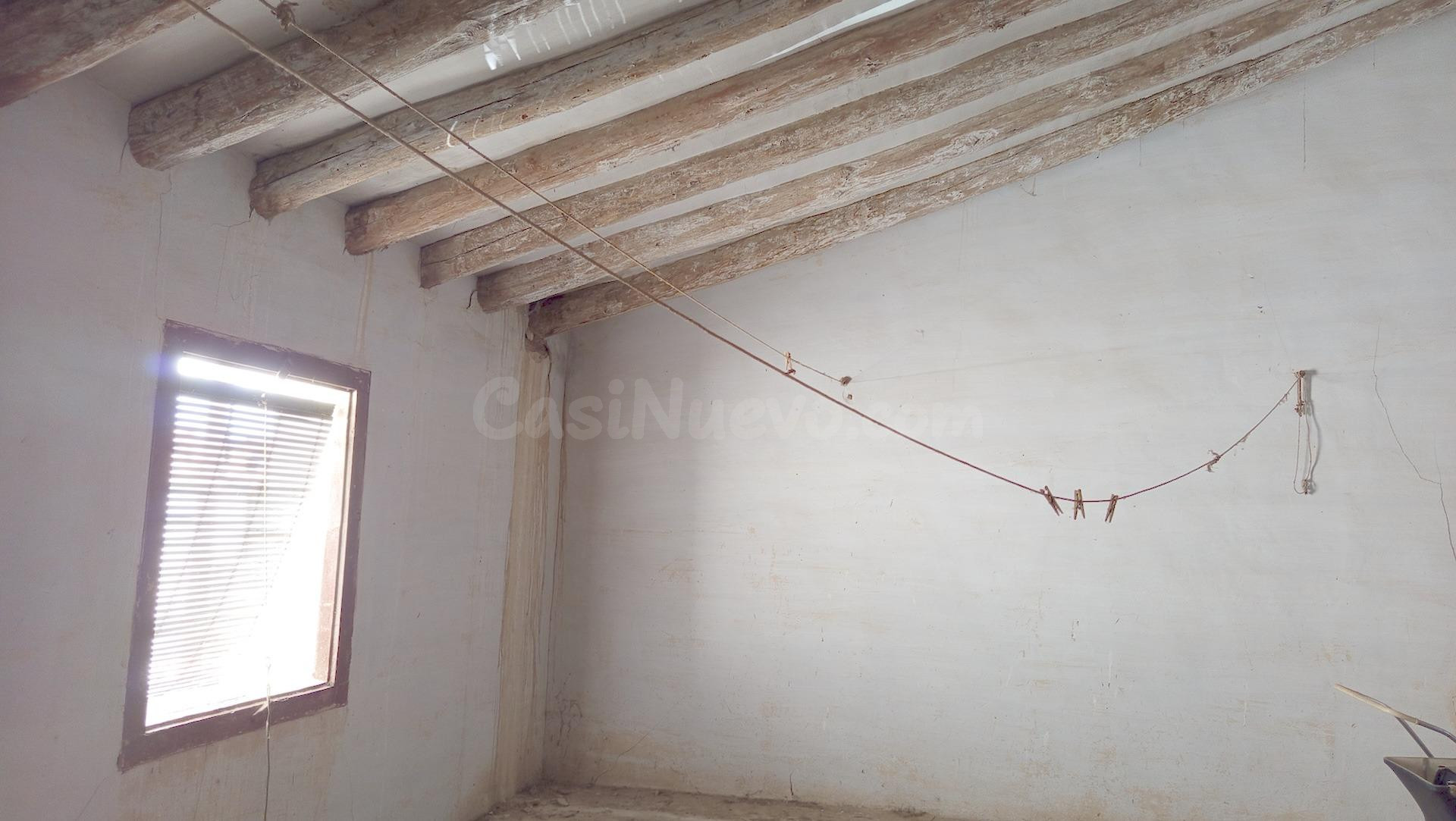 Casa para rehabilitación integral en Villanueva de Gállego. - foto 2