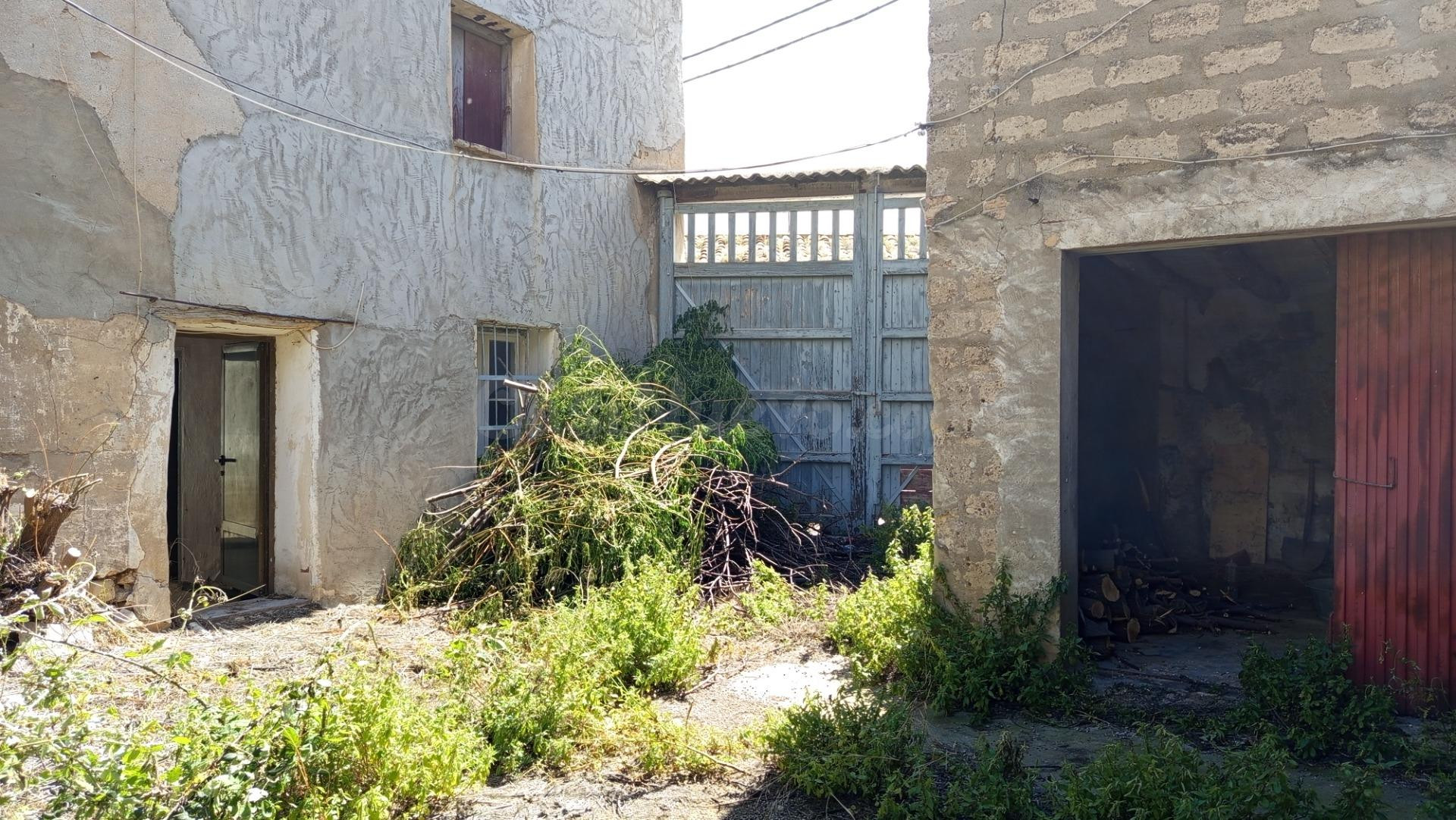Casa para rehabilitación integral en Villanueva de Gállego. - foto 4