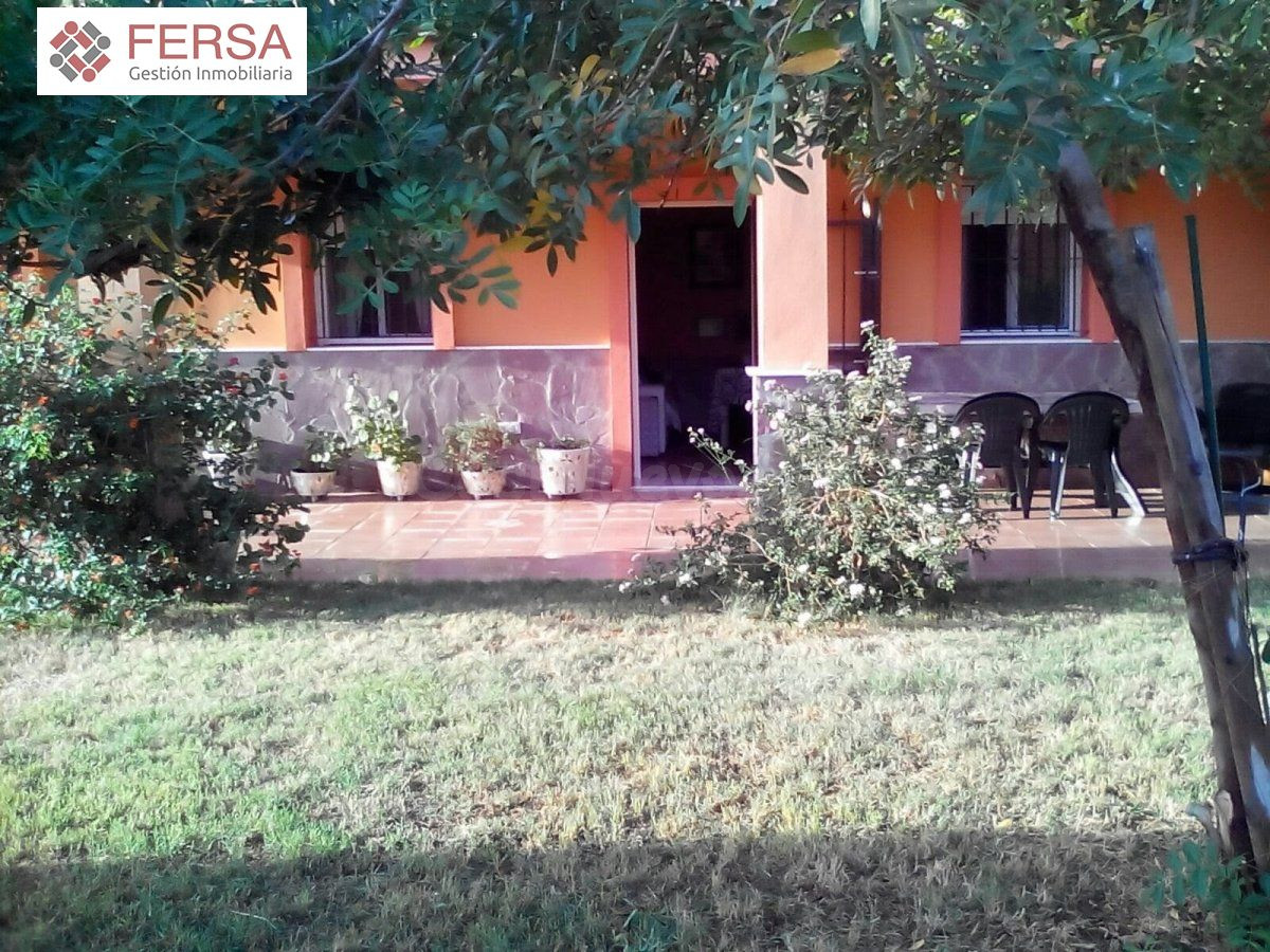 VENTA CHALET CON TERRENO