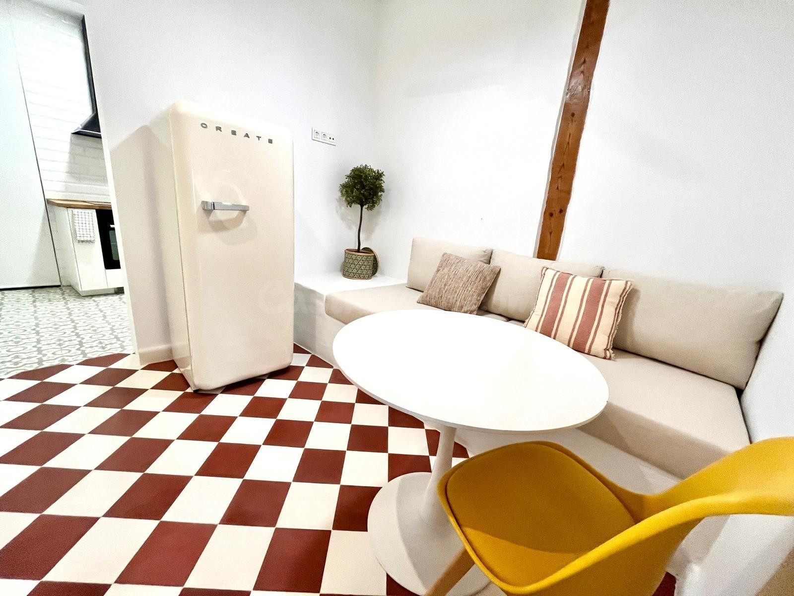 Piso 2 habitaciones 87m² en alquiler - Centro - foto 3