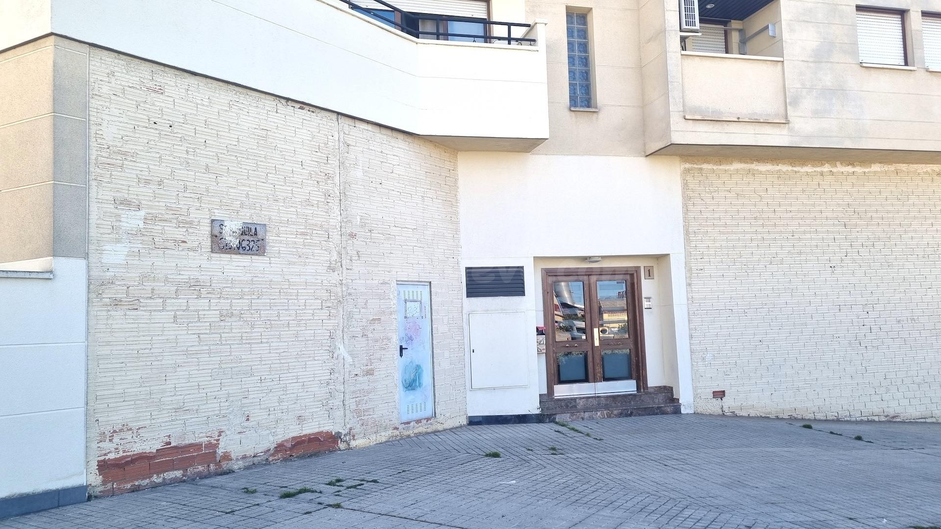Local en venta en Utebo-Malpica. Gustavo Adolfo Bécquer. - foto 3
