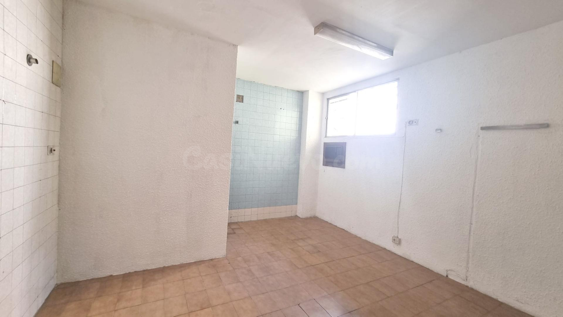 Local comercial en venta en Calle Borao. Zaragoza - foto 3