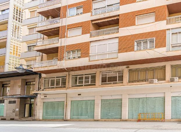 Local comercial 418m² en alquiler - Gran avenida