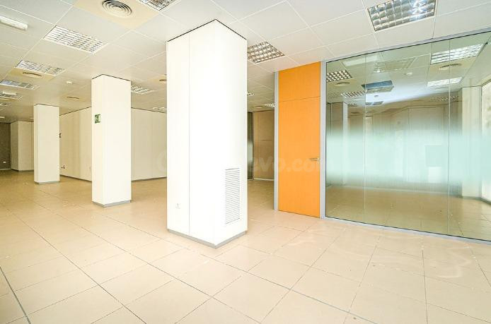 Local comercial 418m² en alquiler - Gran avenida - foto 3