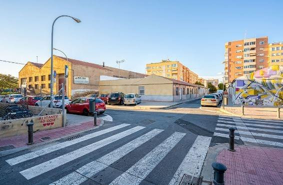 ¡Oportunidad de Inversión! Local Comercial en Rentabilidad – - foto 4
