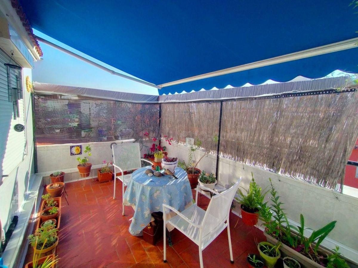 Estudio con terraza