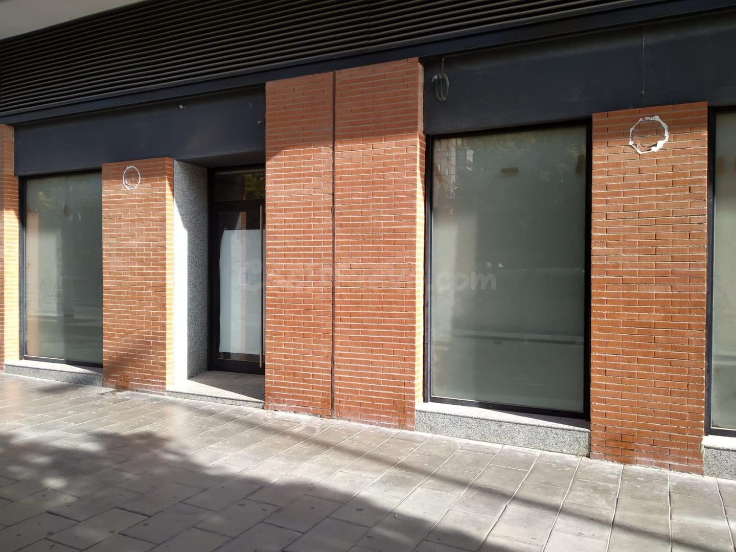 Local comercial 146m² en venta - Garbinet-Parque de las Aven