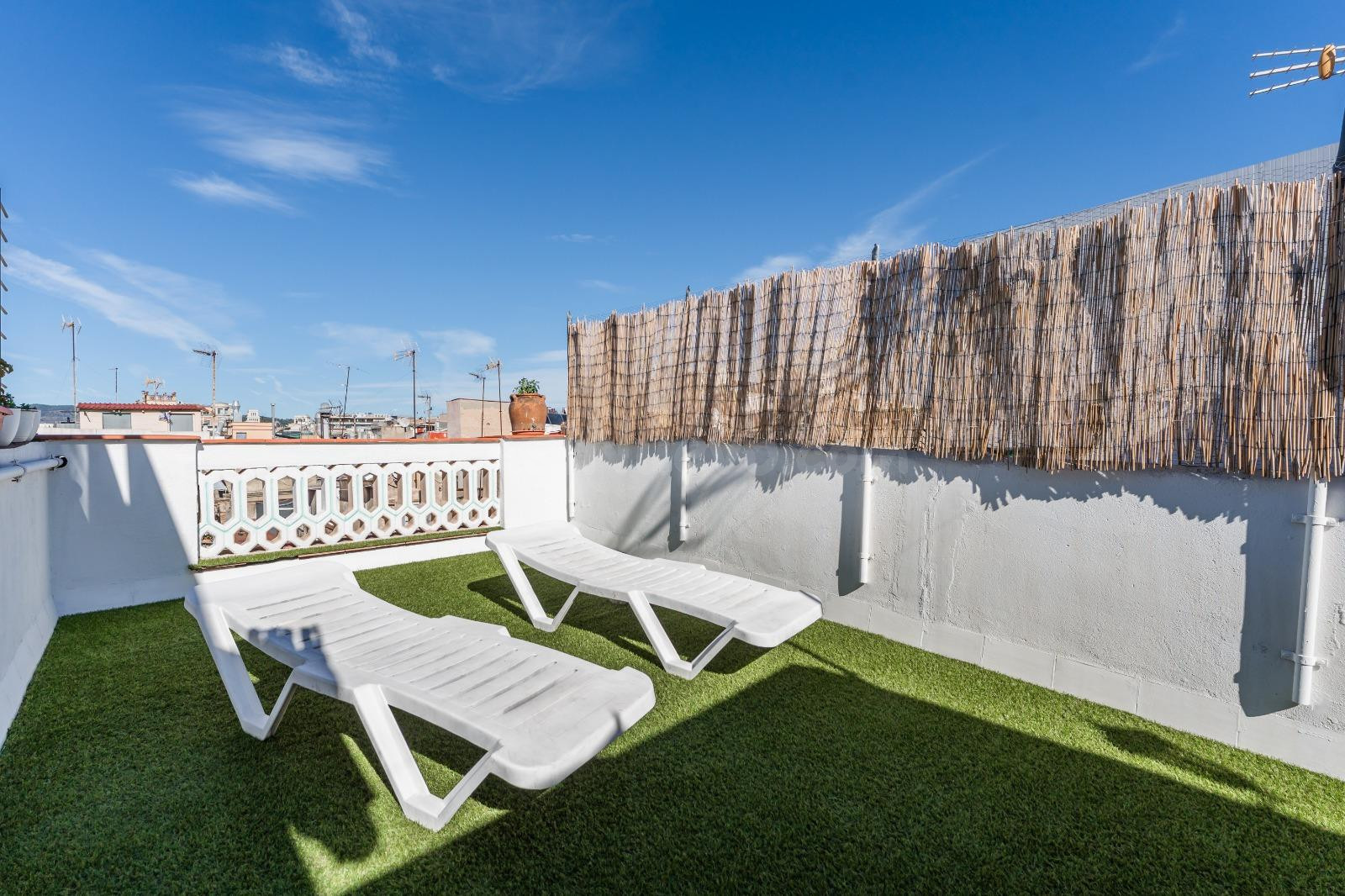 Piso totalmente reformado en venta junto a La Boquería – Bar