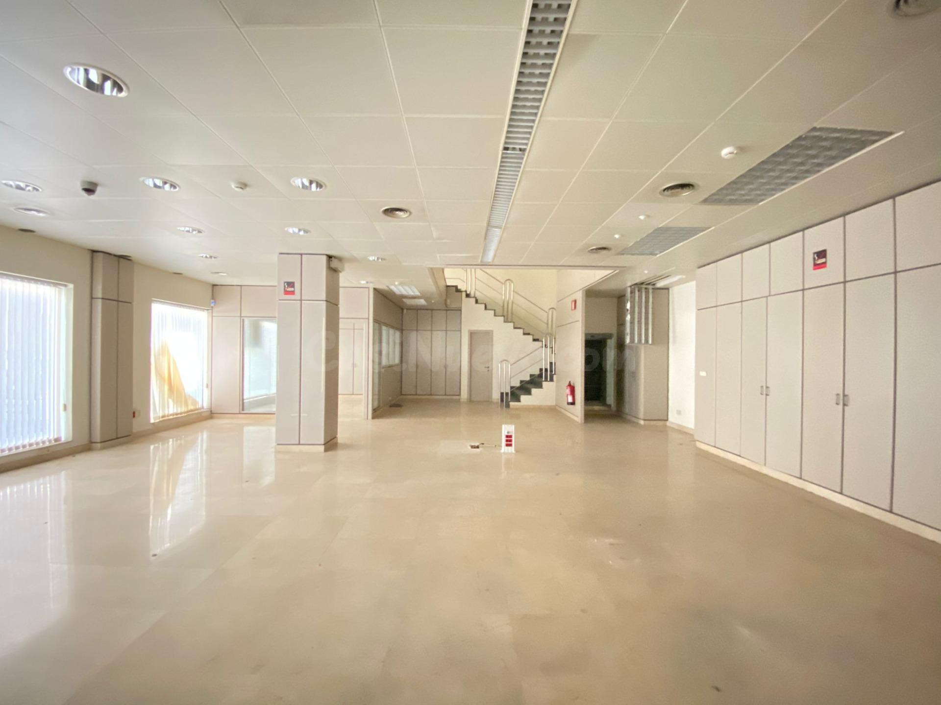 Local comercial en venta en Alicante – 256 m2