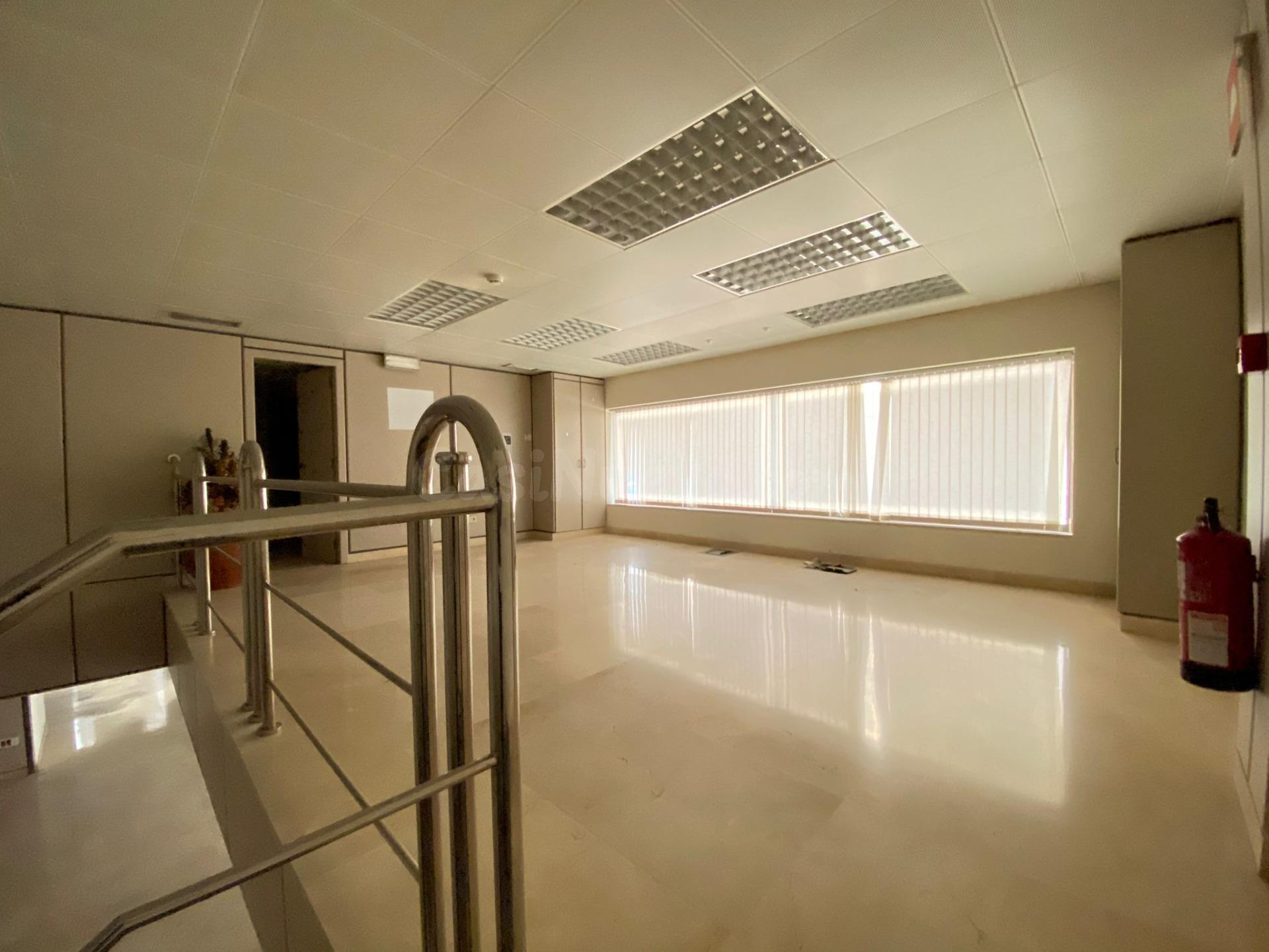 Local comercial en venta en Alicante – 256 m2 - foto 3