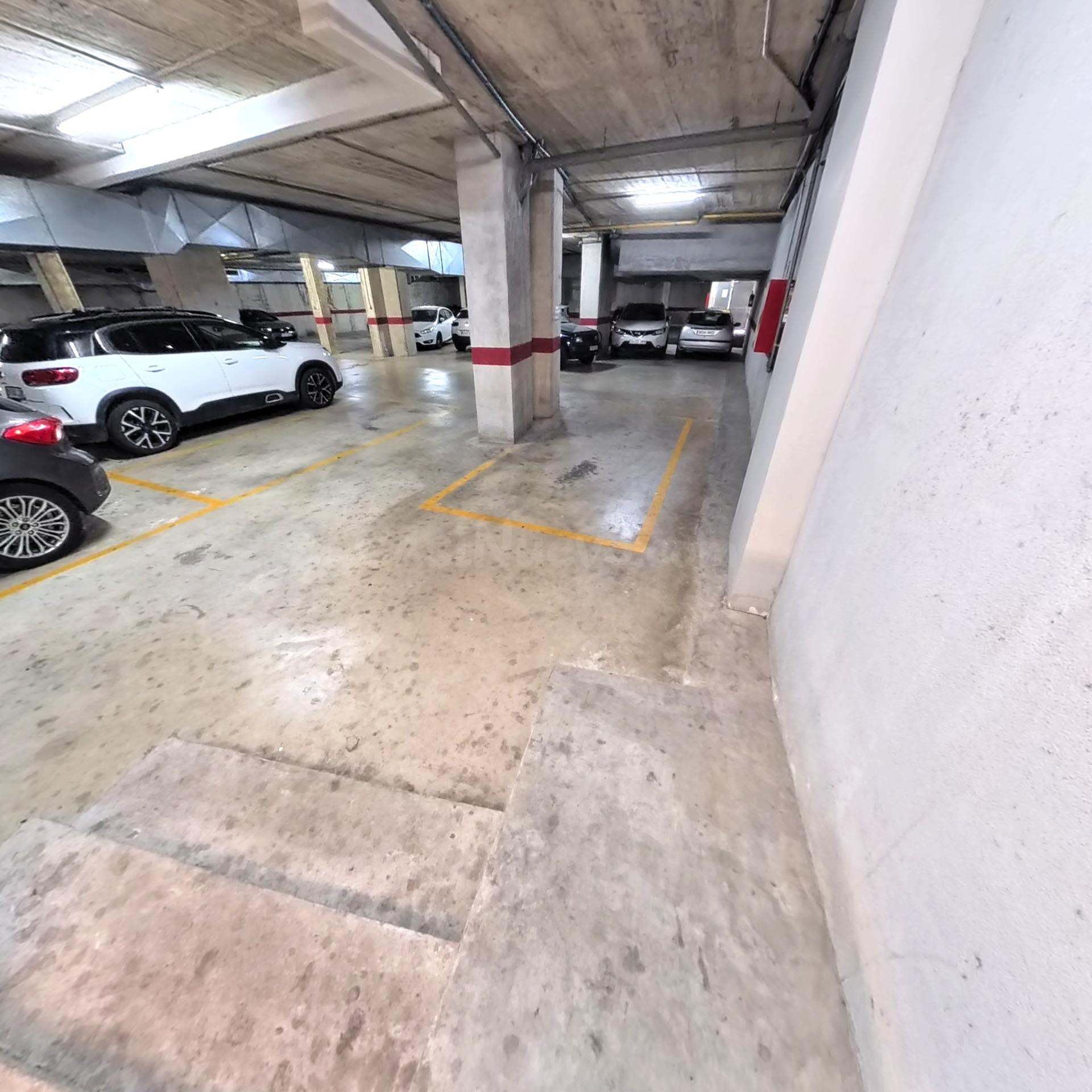 PLAZA DE PARKING PARA COCHE GRANDE - foto 5