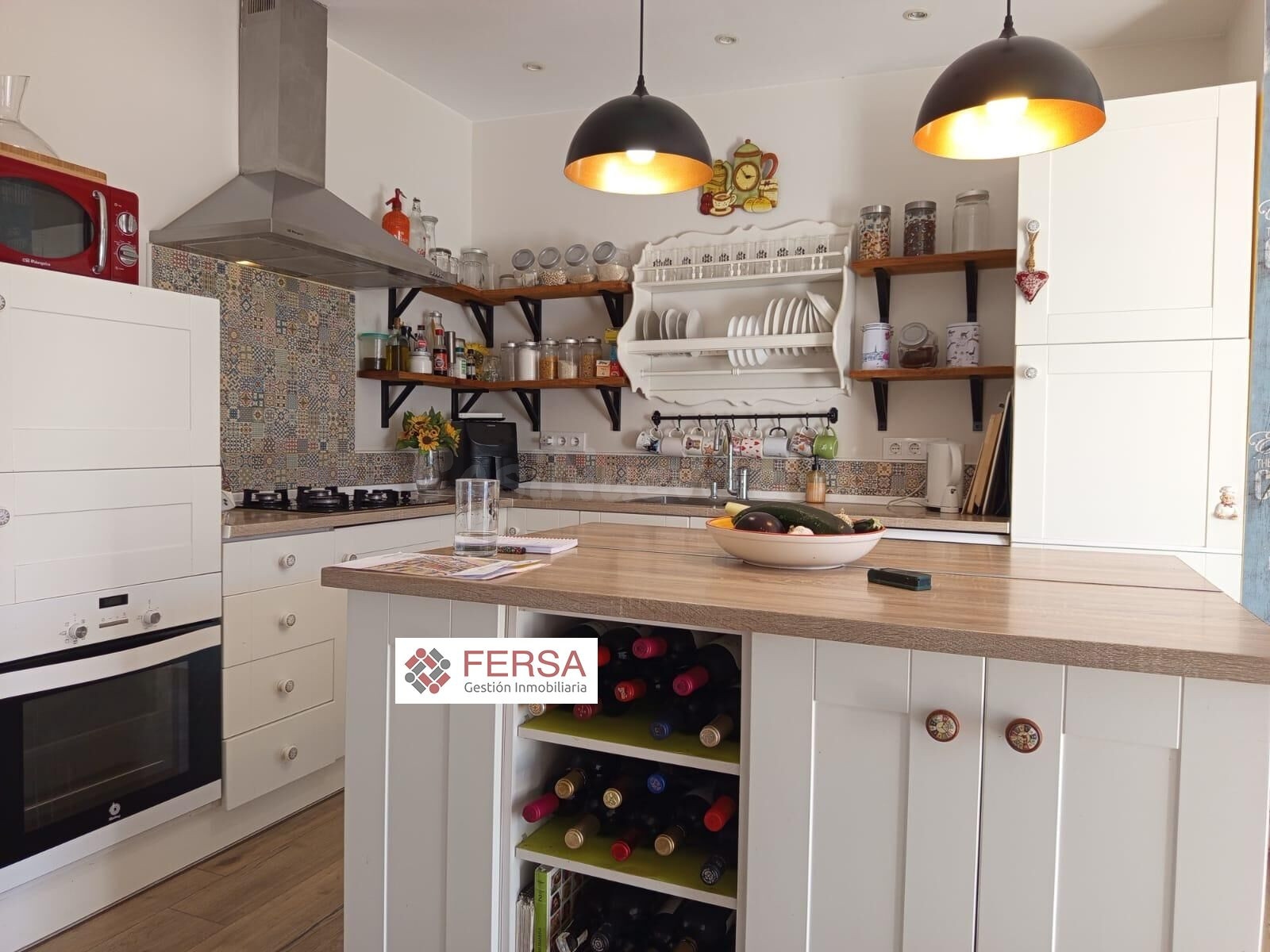 Chalet urbano con casa de invitados y licencia turística - foto 5